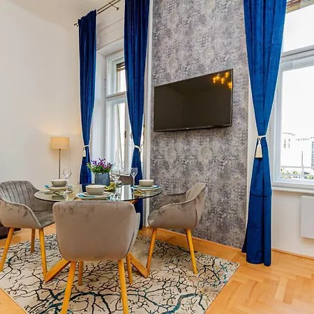 Bluebellhome-castle District Apartament *